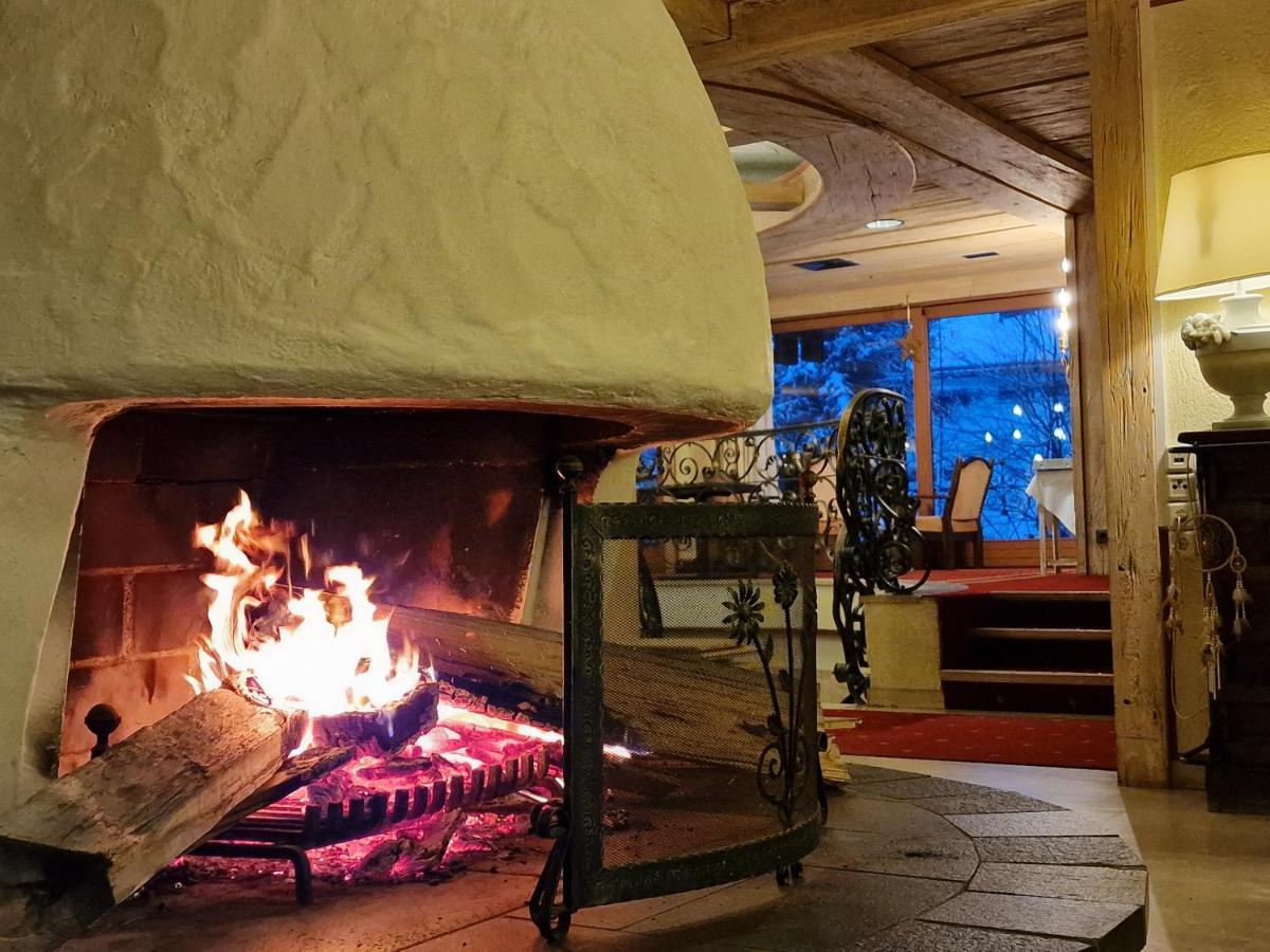Das Kronen Hotel Seefeld in Tirol Eksteriør billede
